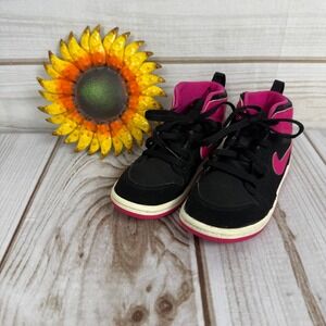 Nike Air Jordan 1 Retro High Vivid Pink Toddler‎ Sneakers  Size 10C Shoes
